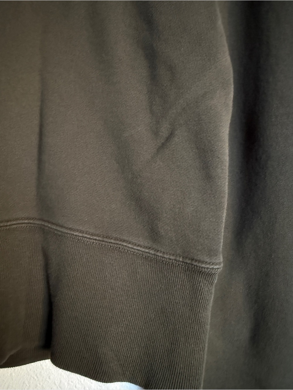 THE GREAT. Dark Olive Green Cropped Sweatshirt and Wide Leg Sweatpants Set - Picture 5 of 16